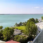 Sea&lake *